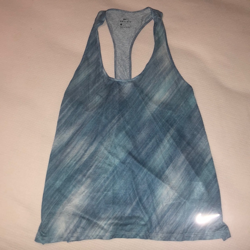 nike women’s workout shirt